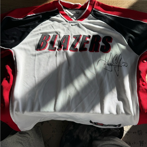 Nike Blazers Signed Red and Black Jersey - Picture 1 of 6